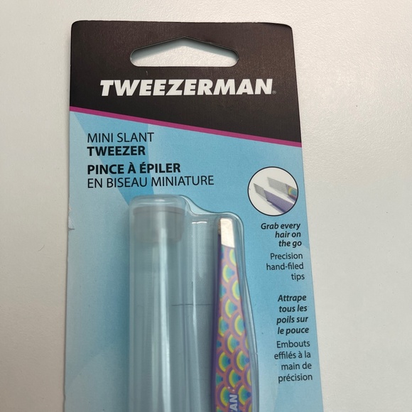 NEW Tweezerman Stainless Steel Mini Slant Tweezer - Picture 3 of 3